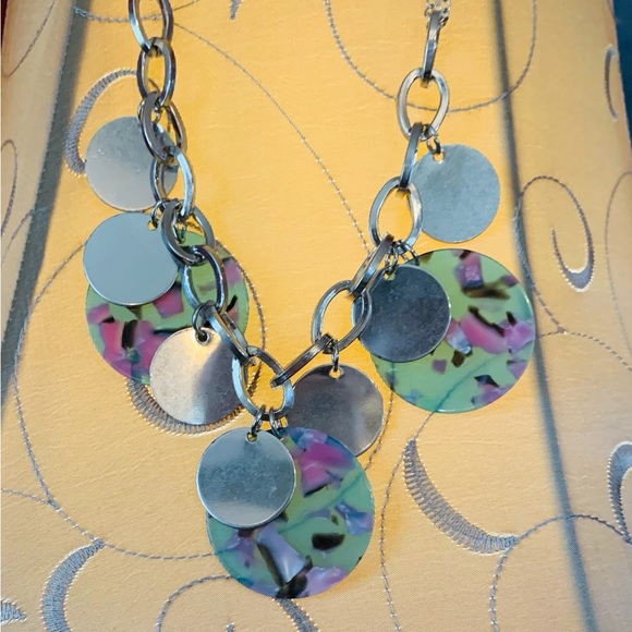 Jewelry - Acrylic Discs Silvertone Necklace